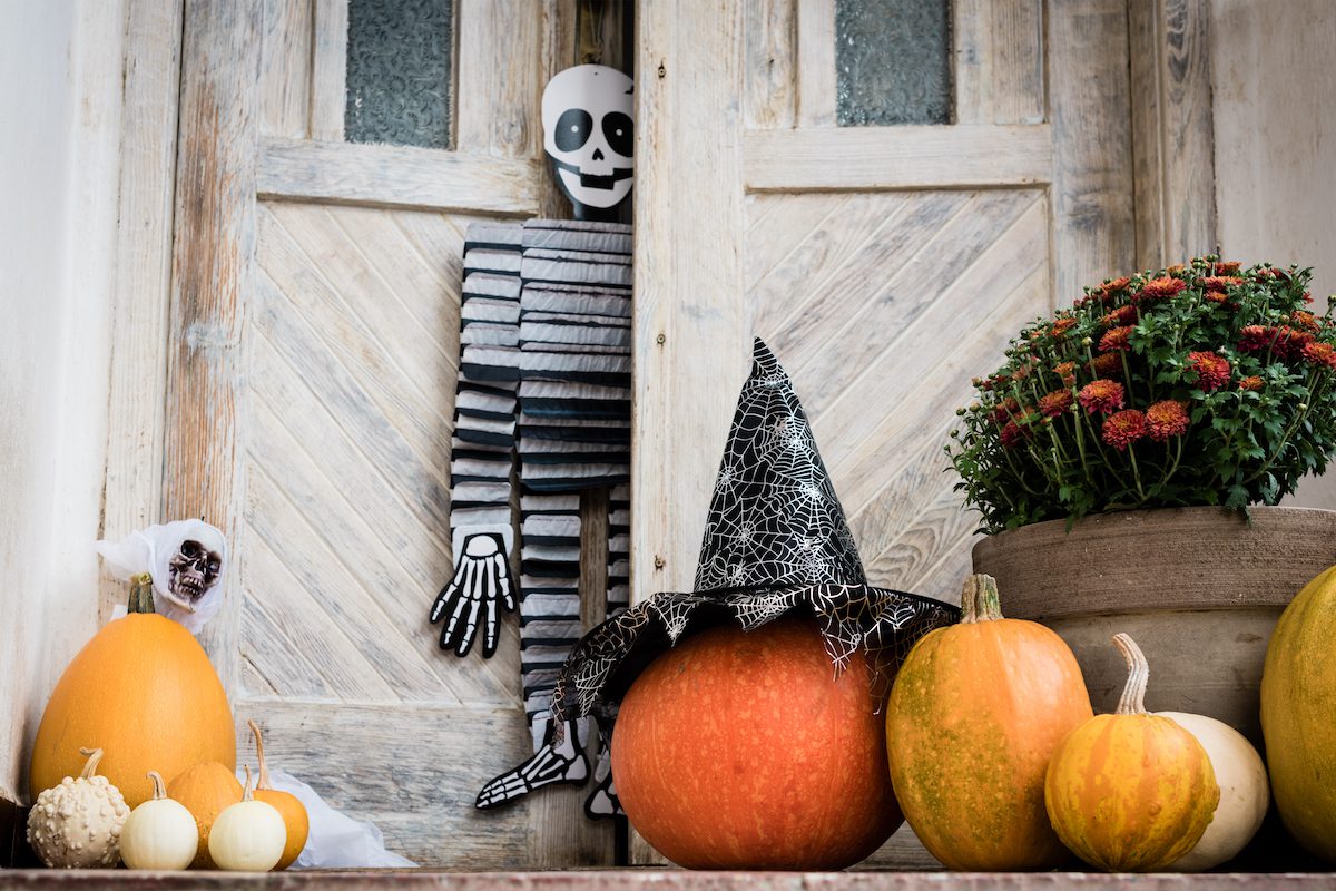 Halloween Decoration Ideas for Your Rental Home - Rentals Blog